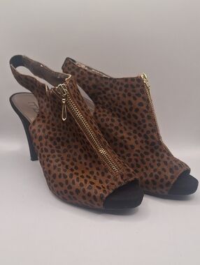 Moda Spana Brown Leopard-Print Peep-Toe Slingback Heels with Gold Zipper
